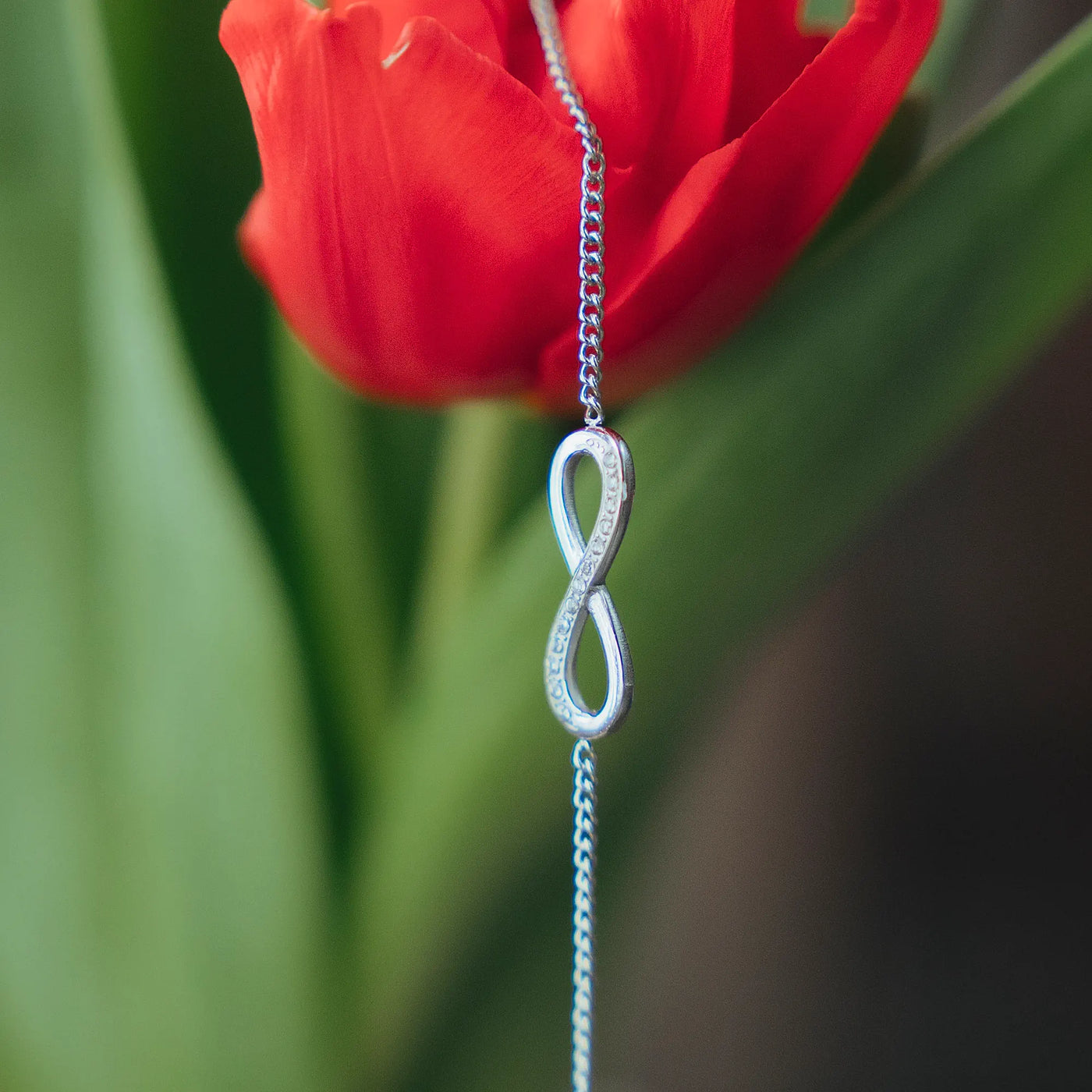 Bougie Bijou Noir, Fleur de Thé, Bracelet Argent Infinity