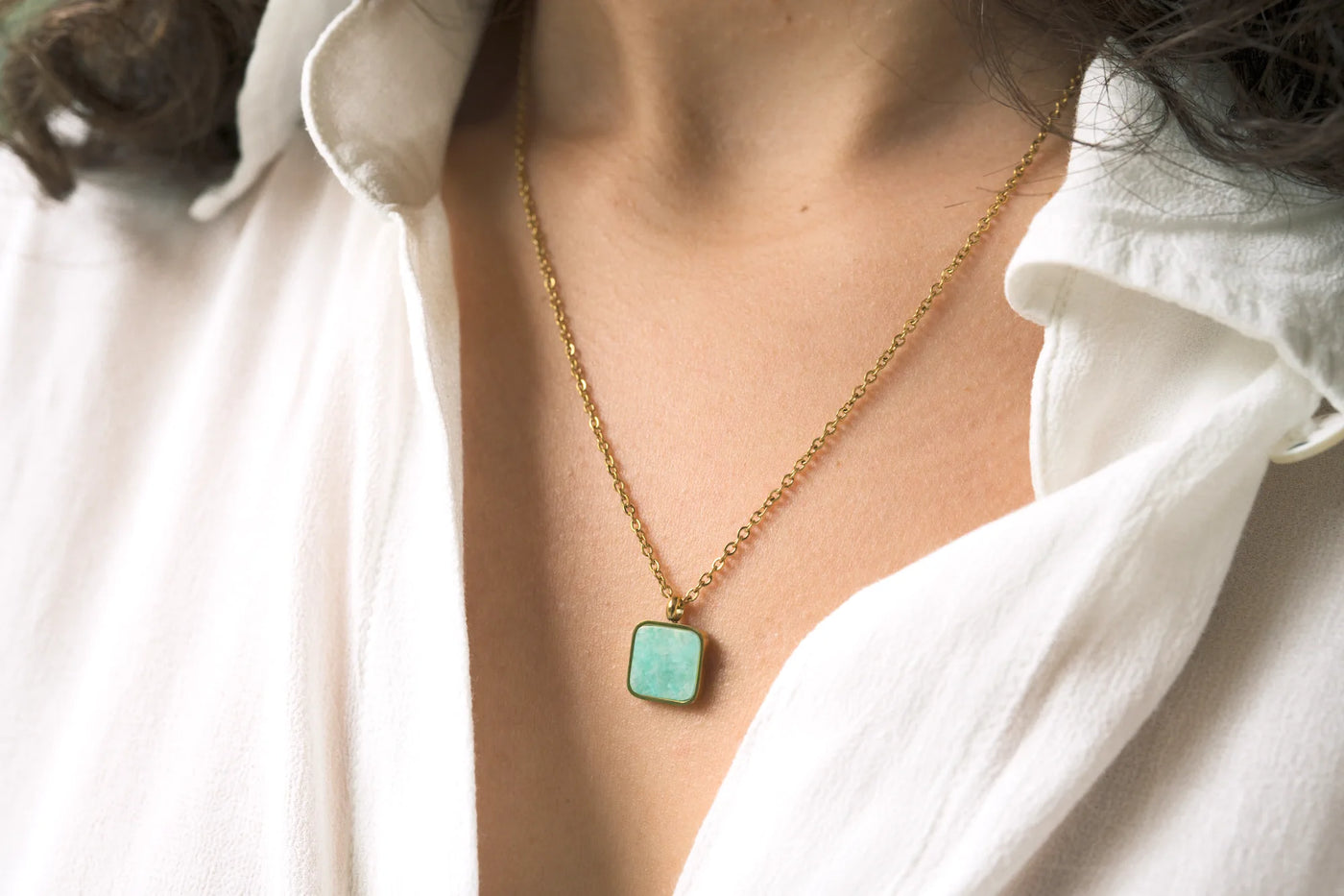 Pot céramique Forêt de Sapins Collier Pierre Amazonite Verte avec Cristal Swarovski